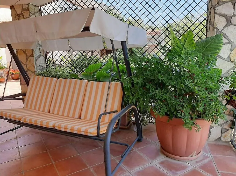 Casa Vacanze Anthea Carini Italy