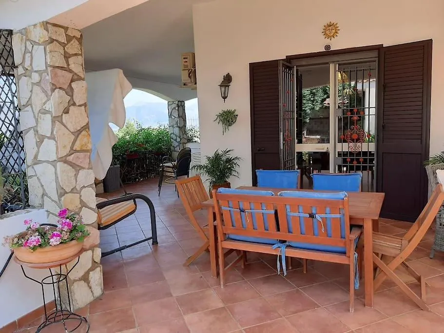 Casa Vacanze Anthea Carini Holiday home
