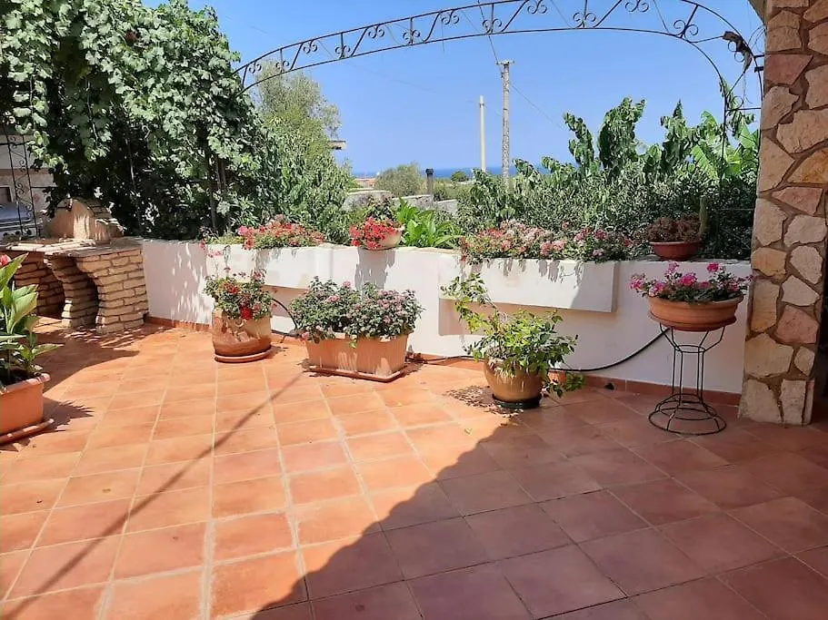Holiday home Casa Vacanze Anthea Carini